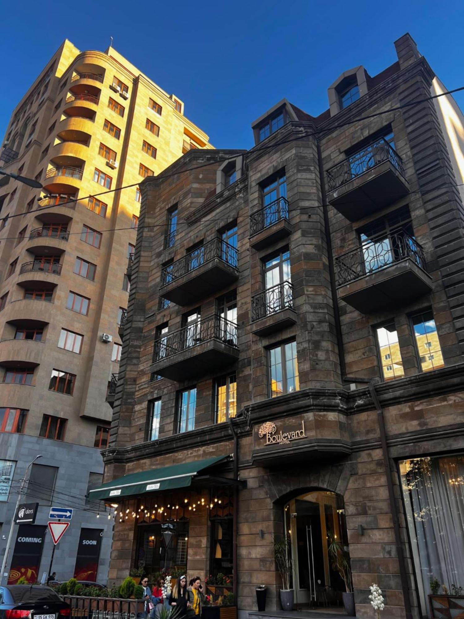 Boulevard Hotel Yerevan Exterior photo