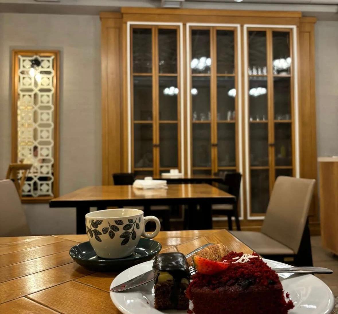 Boulevard Hotel Yerevan Exterior photo