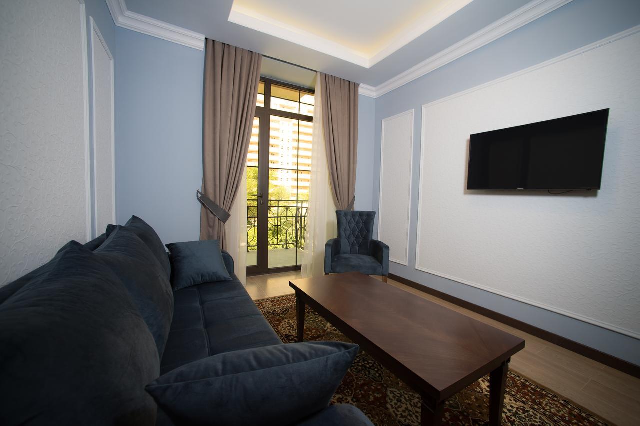 Boulevard Hotel Yerevan Exterior photo