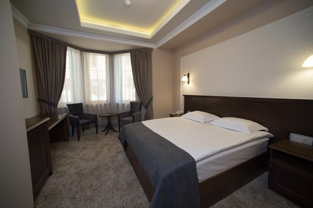 Boulevard Hotel Yerevan Exterior photo
