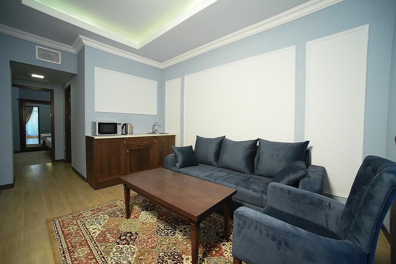 Boulevard Hotel Yerevan Exterior photo
