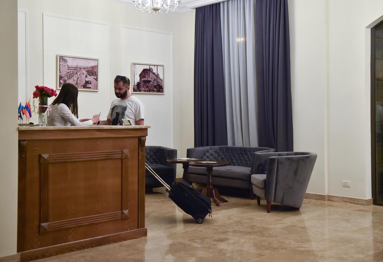 Boulevard Hotel Yerevan Exterior photo