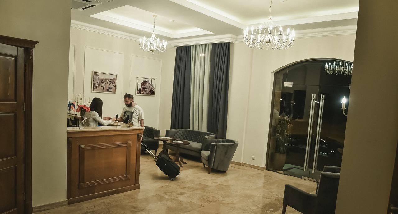 Boulevard Hotel Yerevan Exterior photo