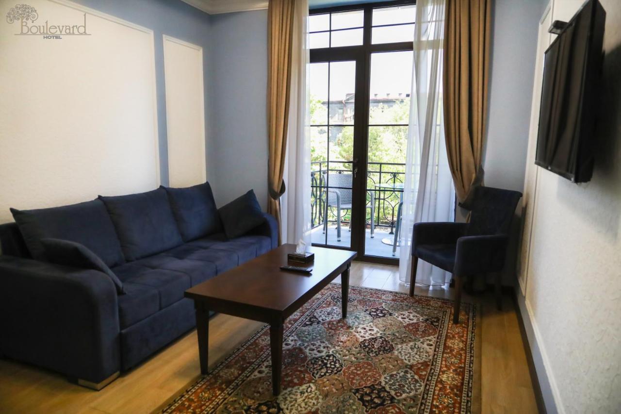 Boulevard Hotel Yerevan Exterior photo